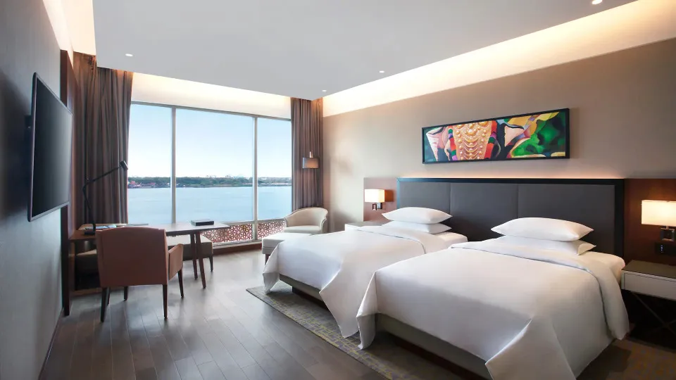 grand hyatt suite
